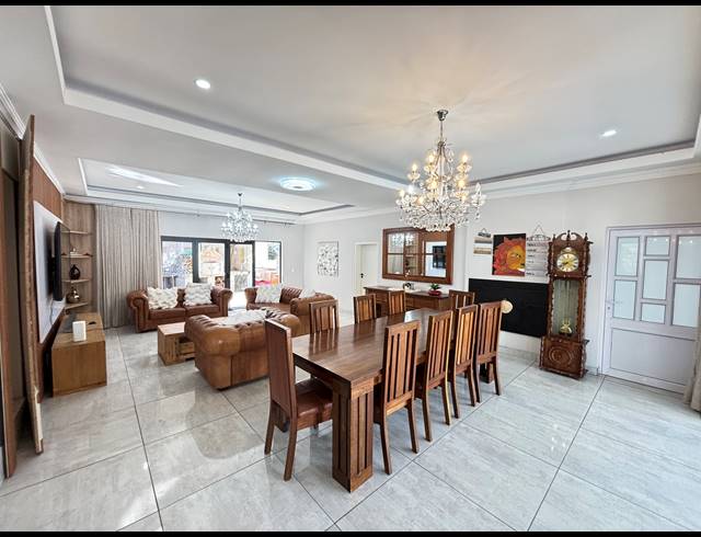 5 BEDROOM HOUSE FOR SALE IN WATERKLOOF RIDGE